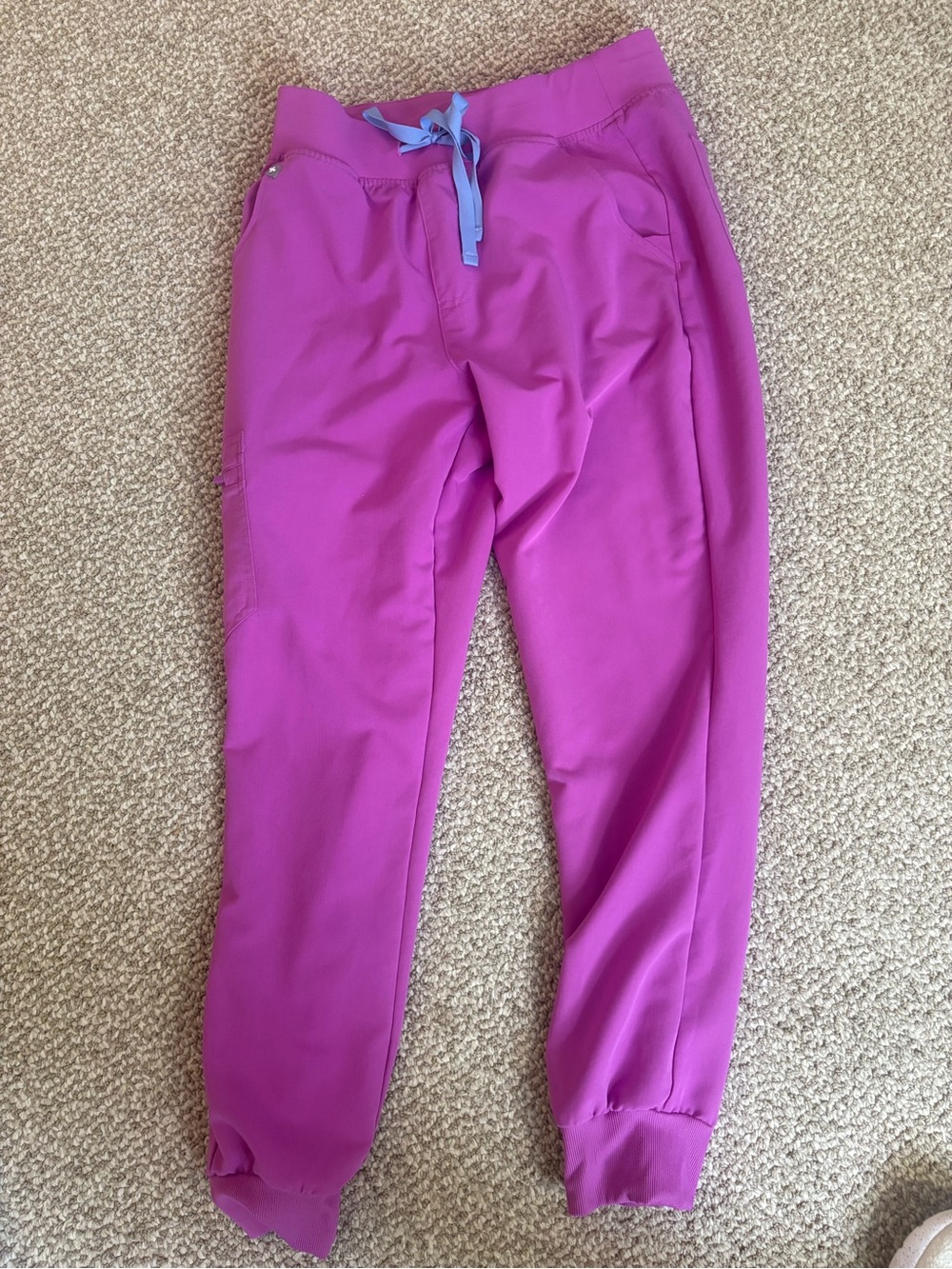Figs jogger scrub pants .